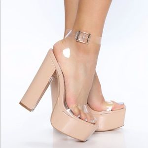 NWT • Aim for the moon • Nude platforms